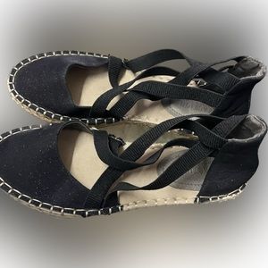 Reaction Kenneth Cole woman shoes black. Never used